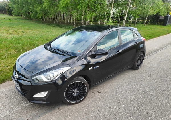 Hyundai I30 cena 37900 przebieg: 156000, rok produkcji 2014 z Świdnica małe 121